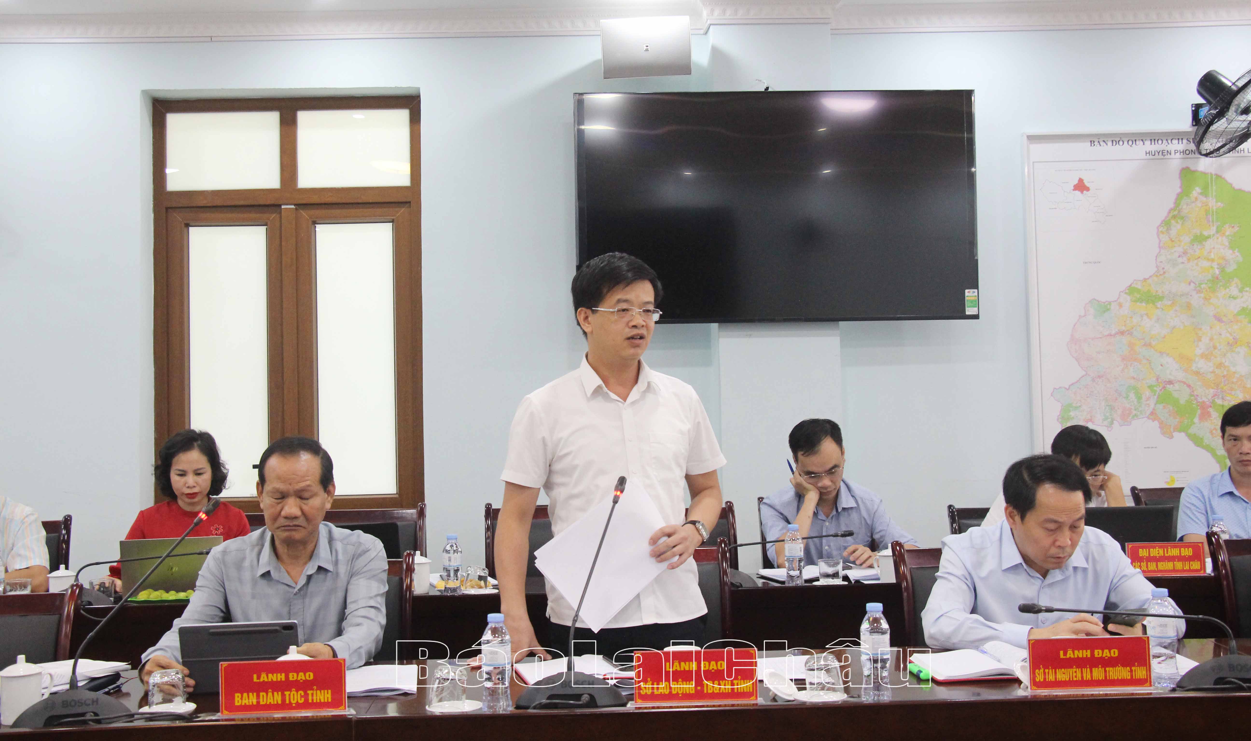 Lãnh đạo Sở Lao động, Thương Binh và Xã hội đề xuất huyện quan tâm hơn nữa đến công tác đào tạo nghề cho lao động nông thôn.